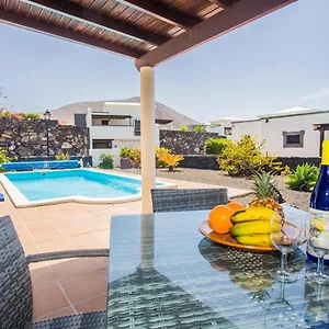 Villa Eslanzarote Eleonor, Super Wifi, Heated Pool, Sat Tv, Playa Blanca (Lanzarote)